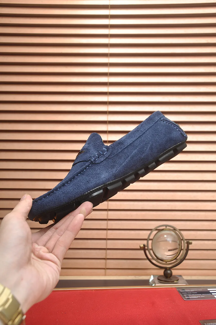 Men's men's shoes 💰420💶 [LV Doudou shoes] (water-dyed cowhide lining) new model is on the market, available on the official website. The new Doudou shoes are processed into single-color materials, and the uppers are made of imported horsehide leather. The body of the shoe is fully hemmed with mark thread, and is lined with imported original cowhide leather. The elegant shoe shape is super suitable for all-matching, and the size is 38-44.